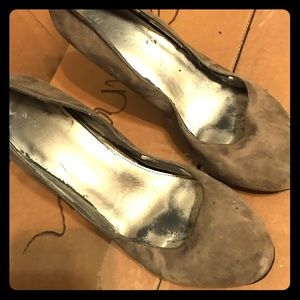 Grey Marc Fisher Pumps